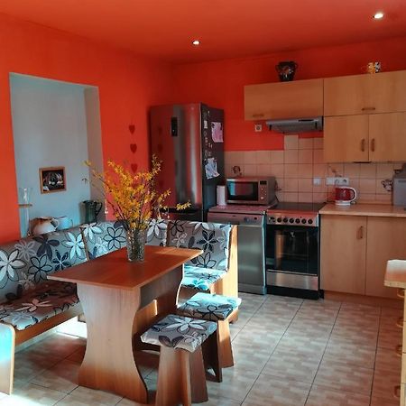 Apartament Prazdninovy Byt Arin Jáchymov Zewnętrze zdjęcie