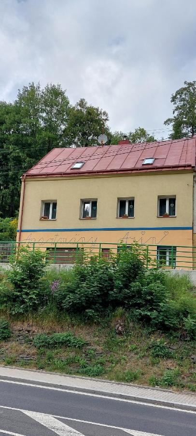 Apartament Prazdninovy Byt Arin Jáchymov Zewnętrze zdjęcie
